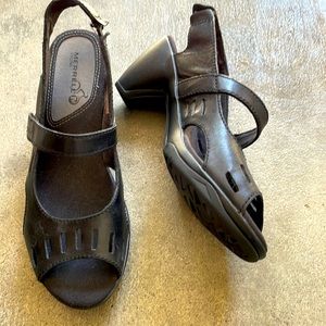 Merrell Evers Chase Black Open Toe Heel Sandals